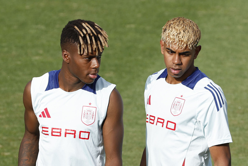 罗塞尼尔有何特点？强调控球逼抢，待年轻人宽容