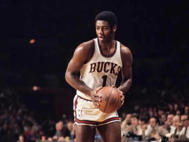 全場比賽中 全場比賽中