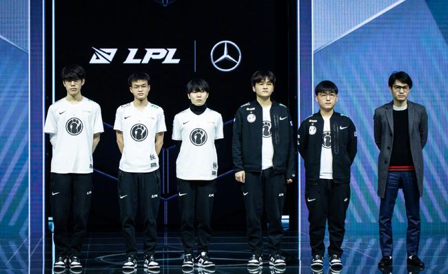 访了来自埃 访了来自埃