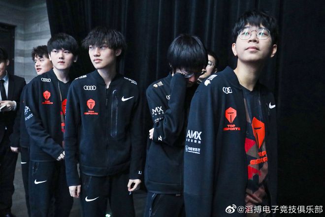 足坛的地位 足坛的地位